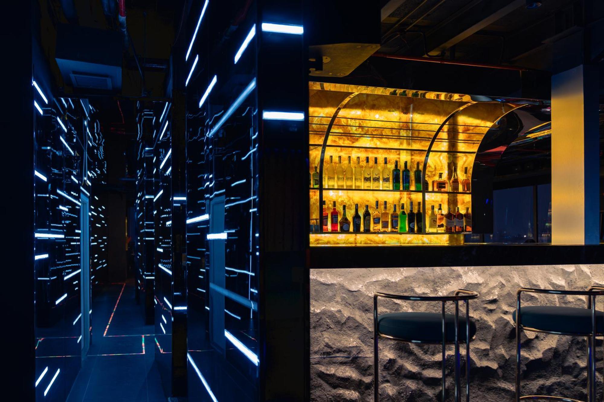梅德镇老城区酒店 河内 外观 照片 The bar at the 360° Ice Bar